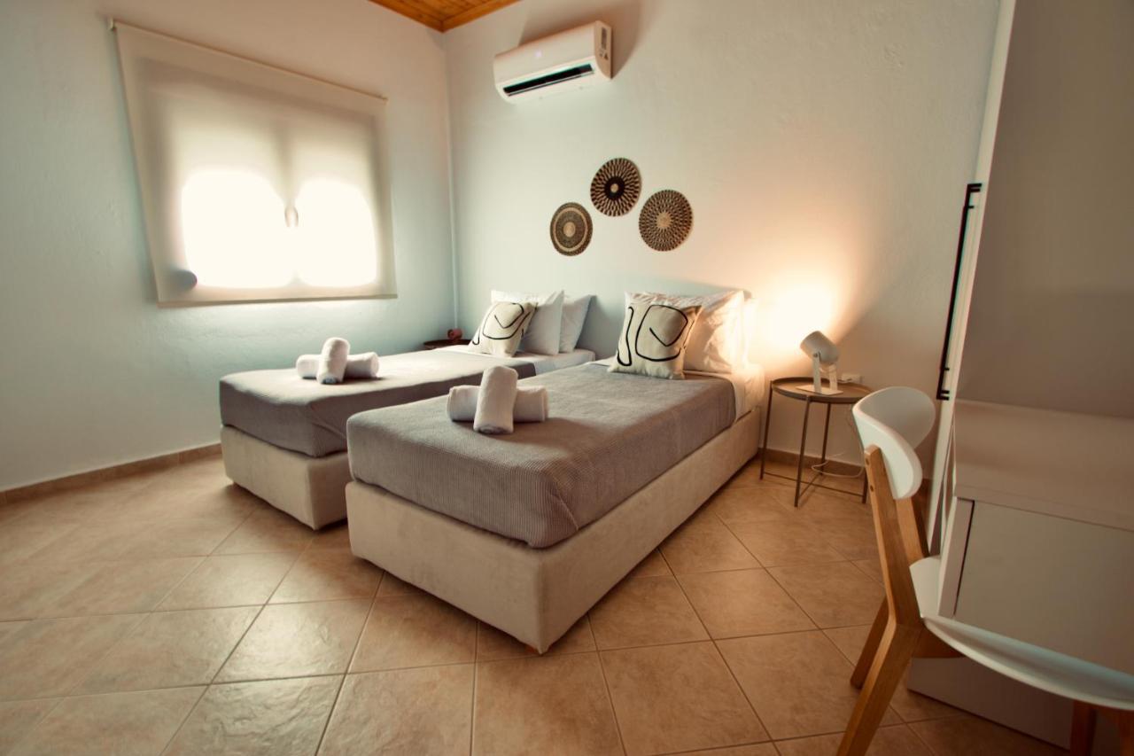 Enalio Beach House Nea Kallikrateia Exterior photo
