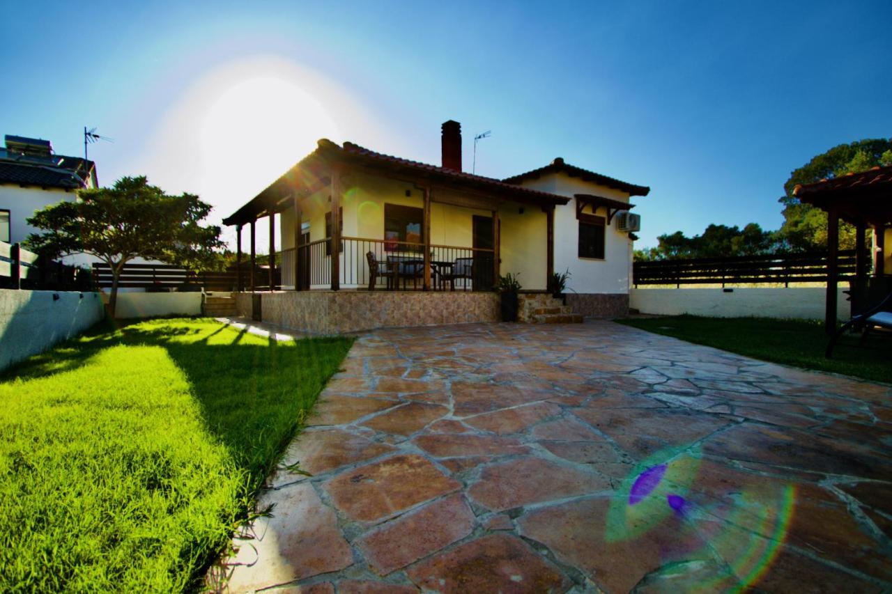 Enalio Beach House Nea Kallikrateia Exterior photo