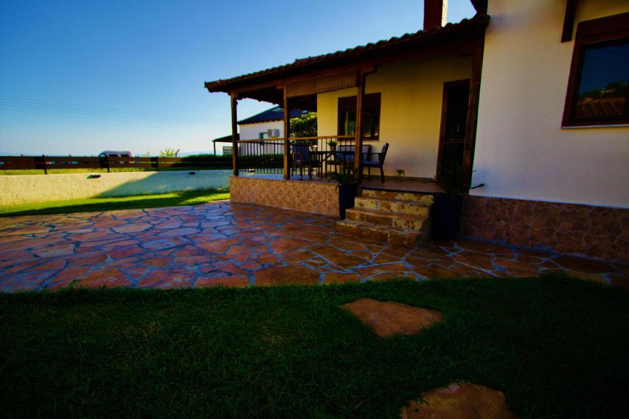 Enalio Beach House Nea Kallikrateia Exterior photo